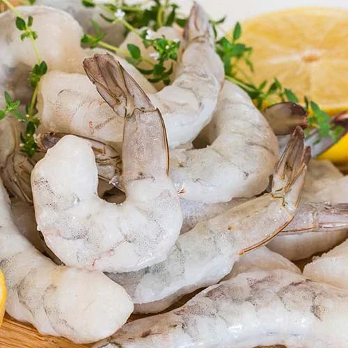 Frozen juicy prawns medium size Qty Gross weight(500gm)